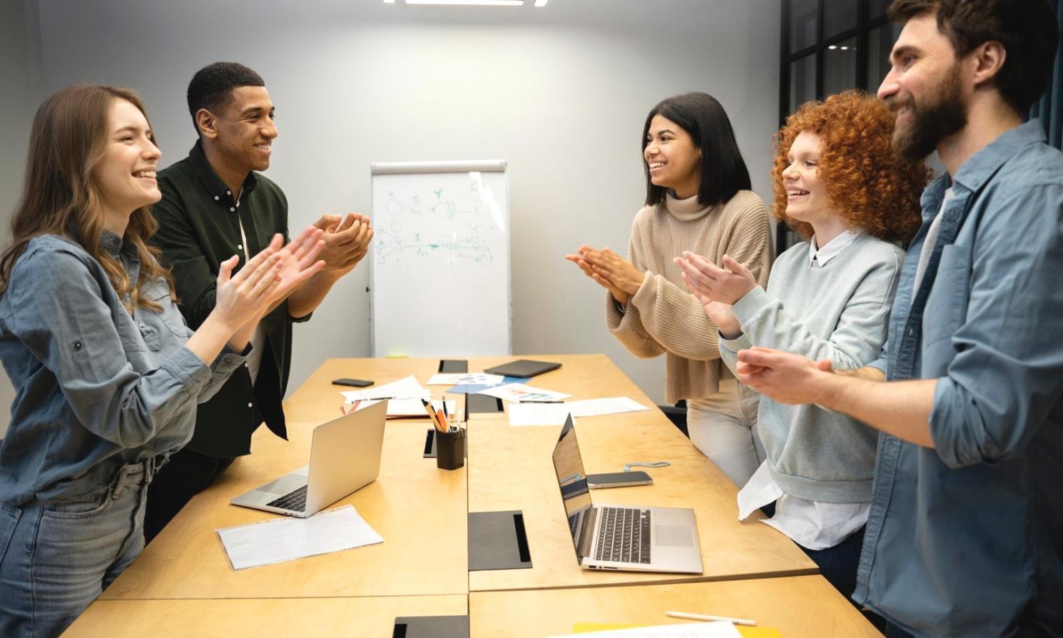 Facilitace praktického cvičení zaměřeného na zlepšení vzájemného porozumění v týmu